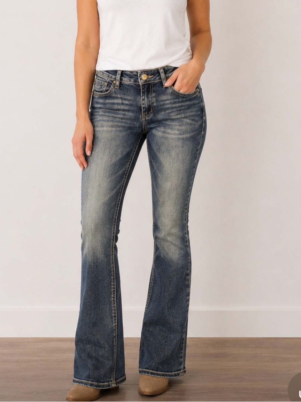 Seven7 bootcut jeans size 8